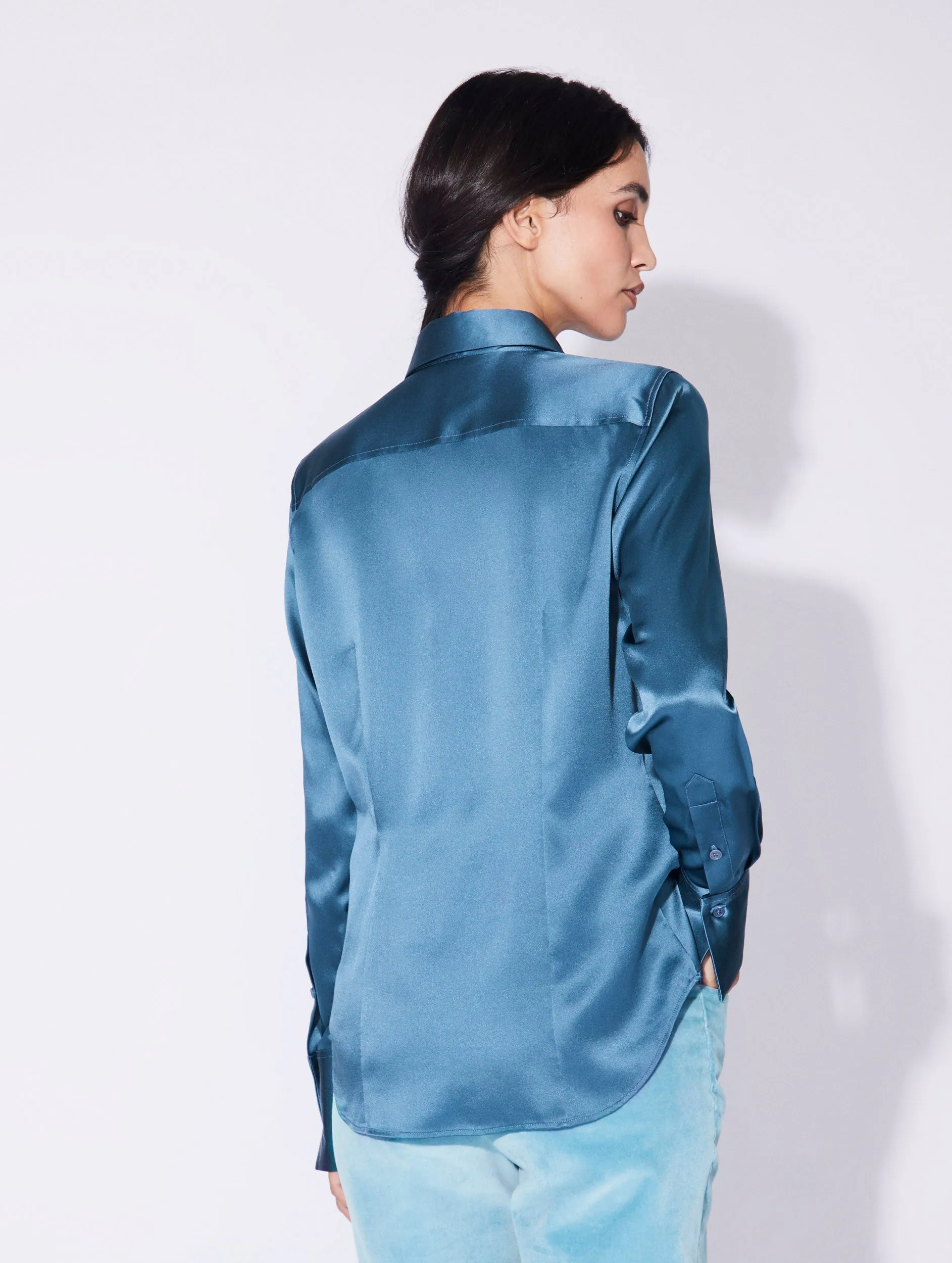 Chemise en satin de soie lavallière bleue