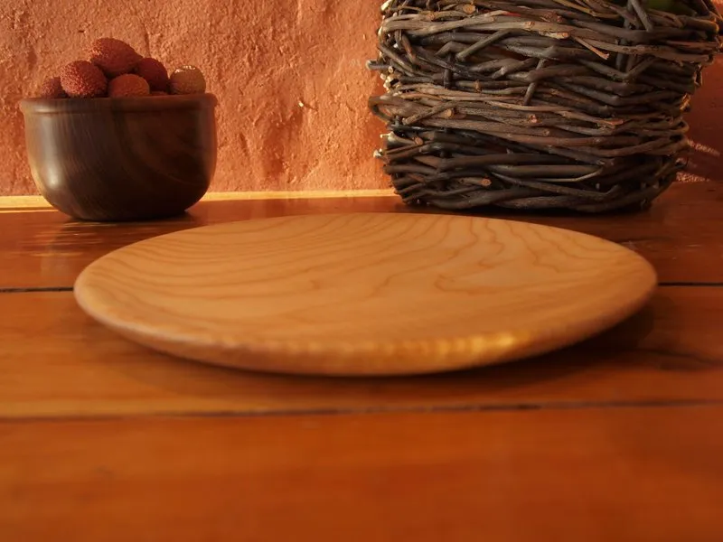 Plat en frêne ondé 