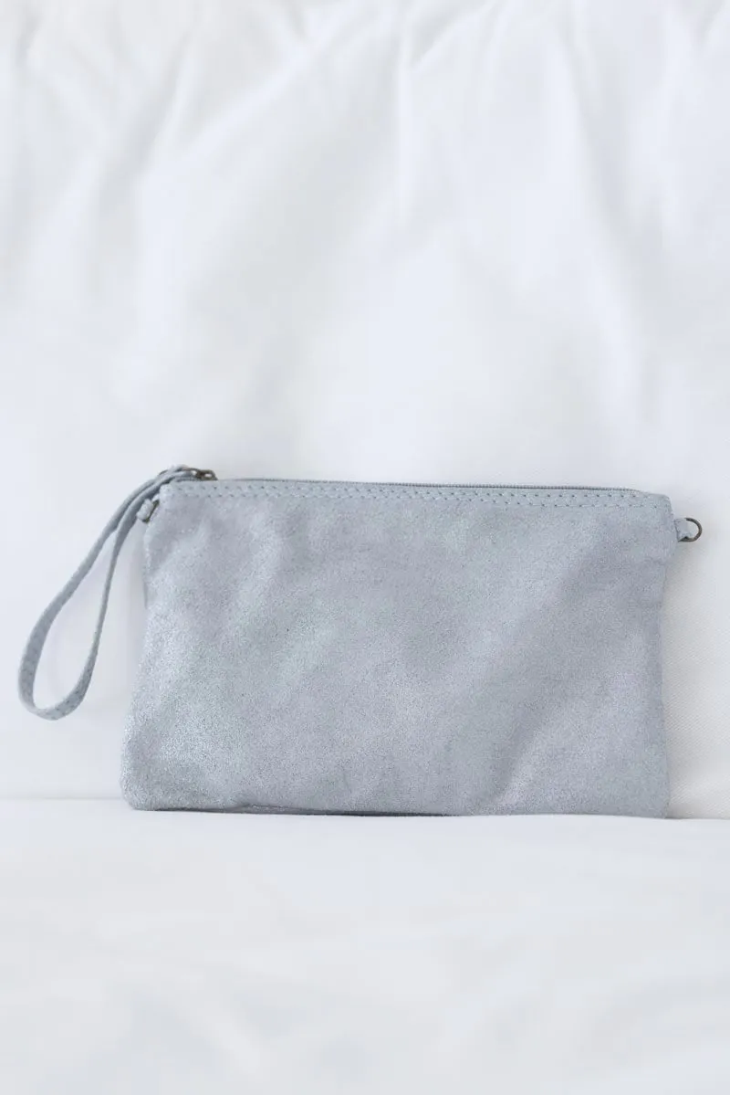 Pochette brillante argenté zip et bandoulière