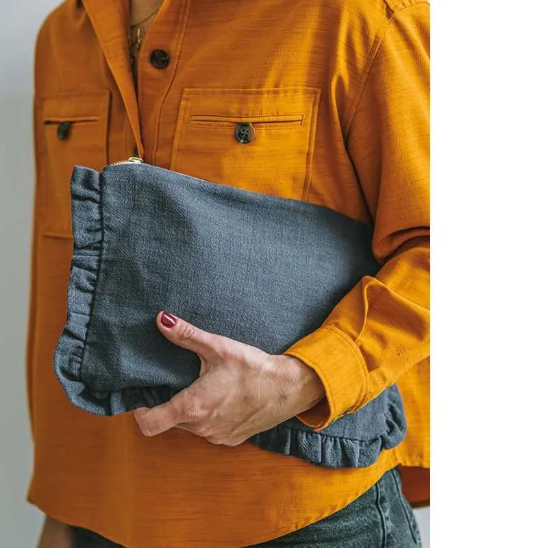 Pochette à volant publicitaire en lin "Volotea"