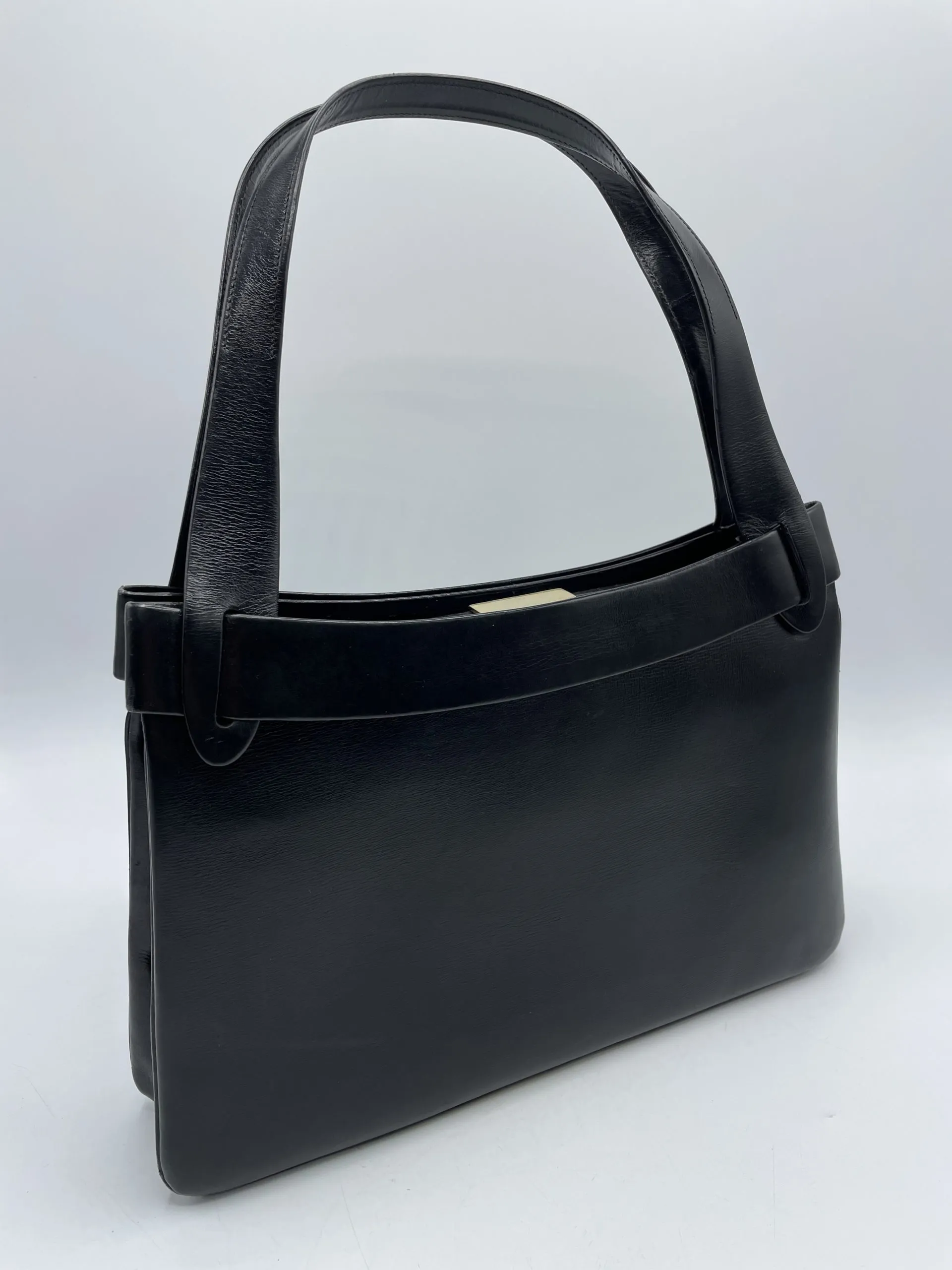 Sac à main vintage rigide cuir lisse noir - Ressourcerie Histoires Sans Fin