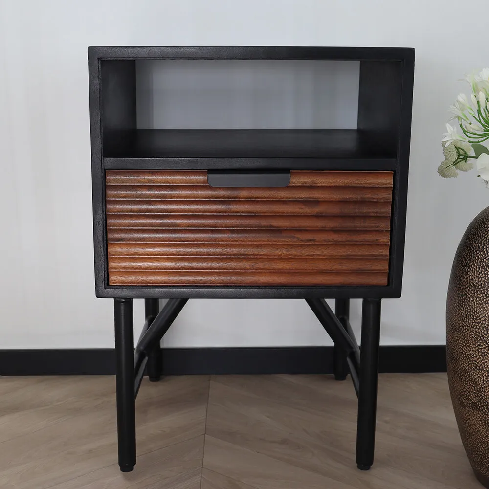 Table de chevet durable en bois de manguier Avelyn marron/noir