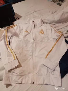 Veste de training neuf Ajouté le : 17/05/2023